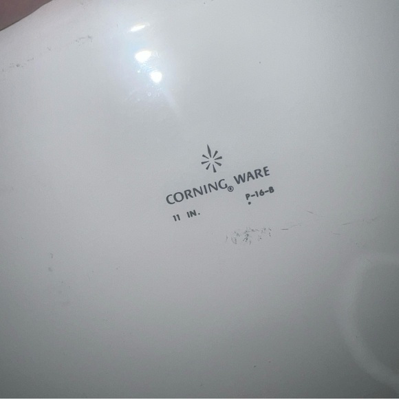 CORNING WARE - BLUE CORNFLOWER - P-16-B  11" CASSEROLE DISH & PYREX DOME LID - Picture 3 of 8